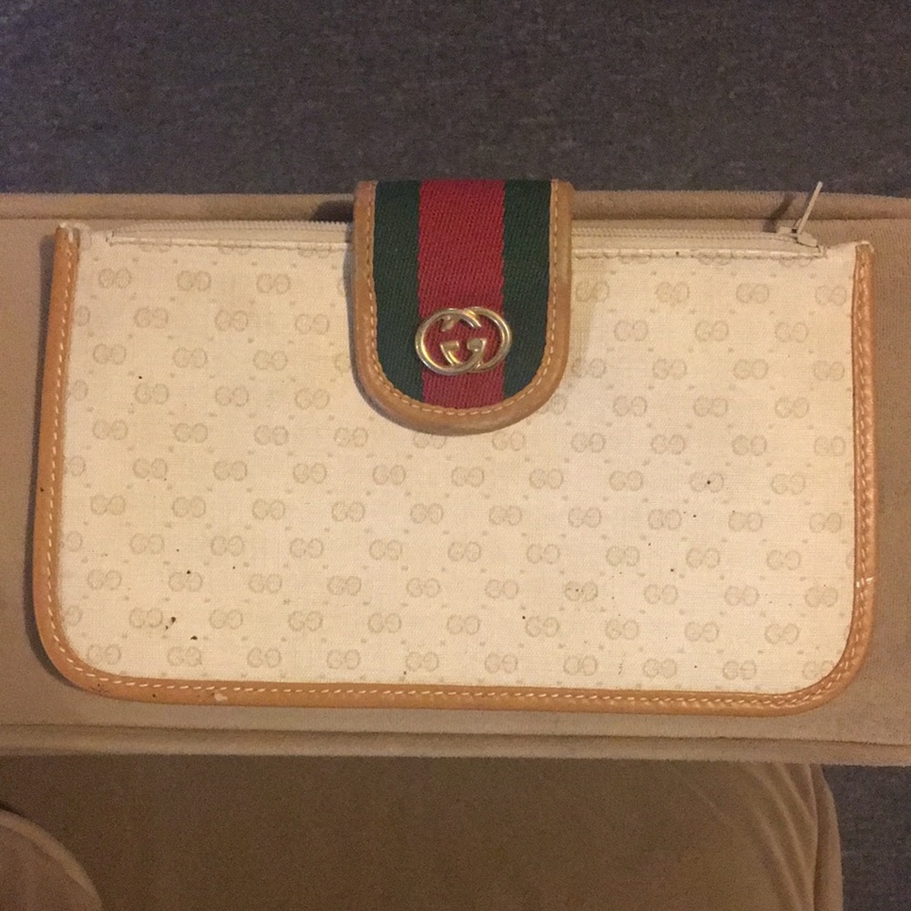 Gucci Pouch